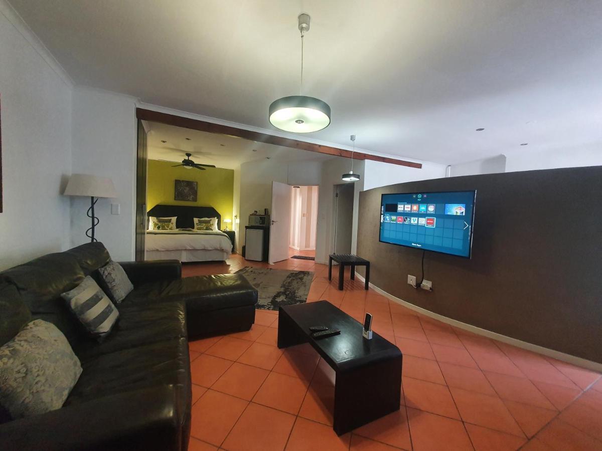 Langholm Hotel Walvis Bay Dış mekan fotoğraf