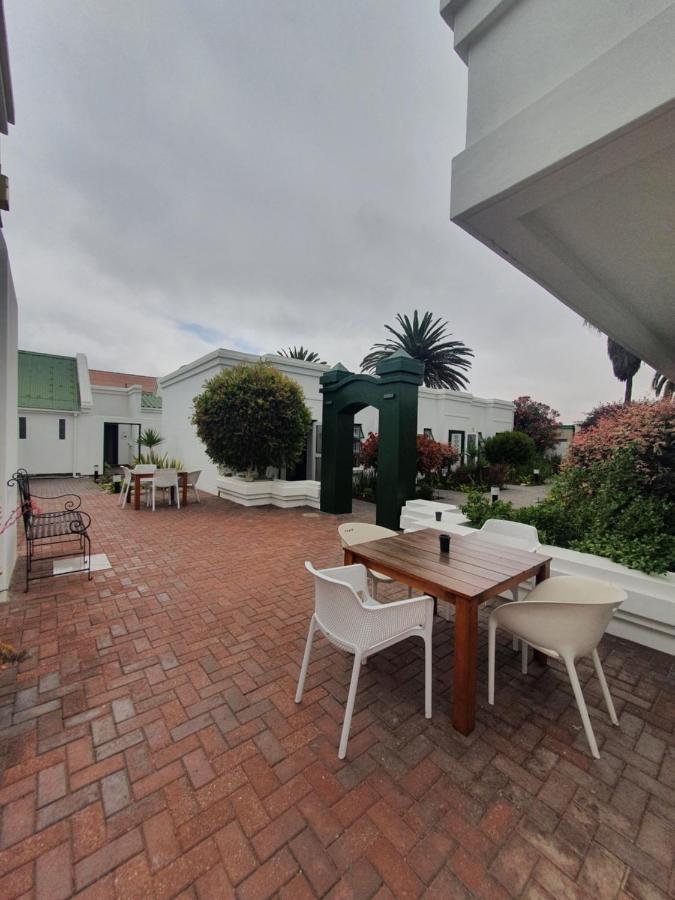 Langholm Hotel Walvis Bay Dış mekan fotoğraf